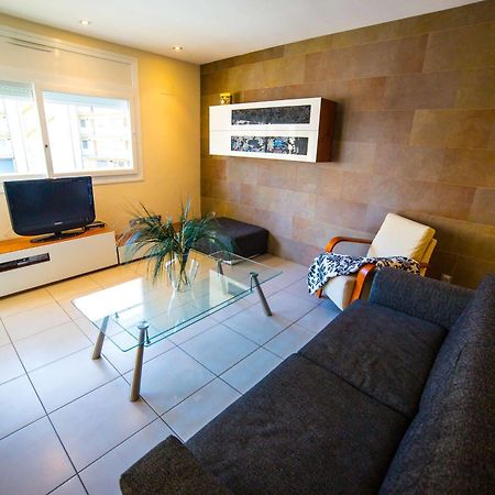 Agi Drugstore Apartments โรเซส ภายนอก รูปภาพ