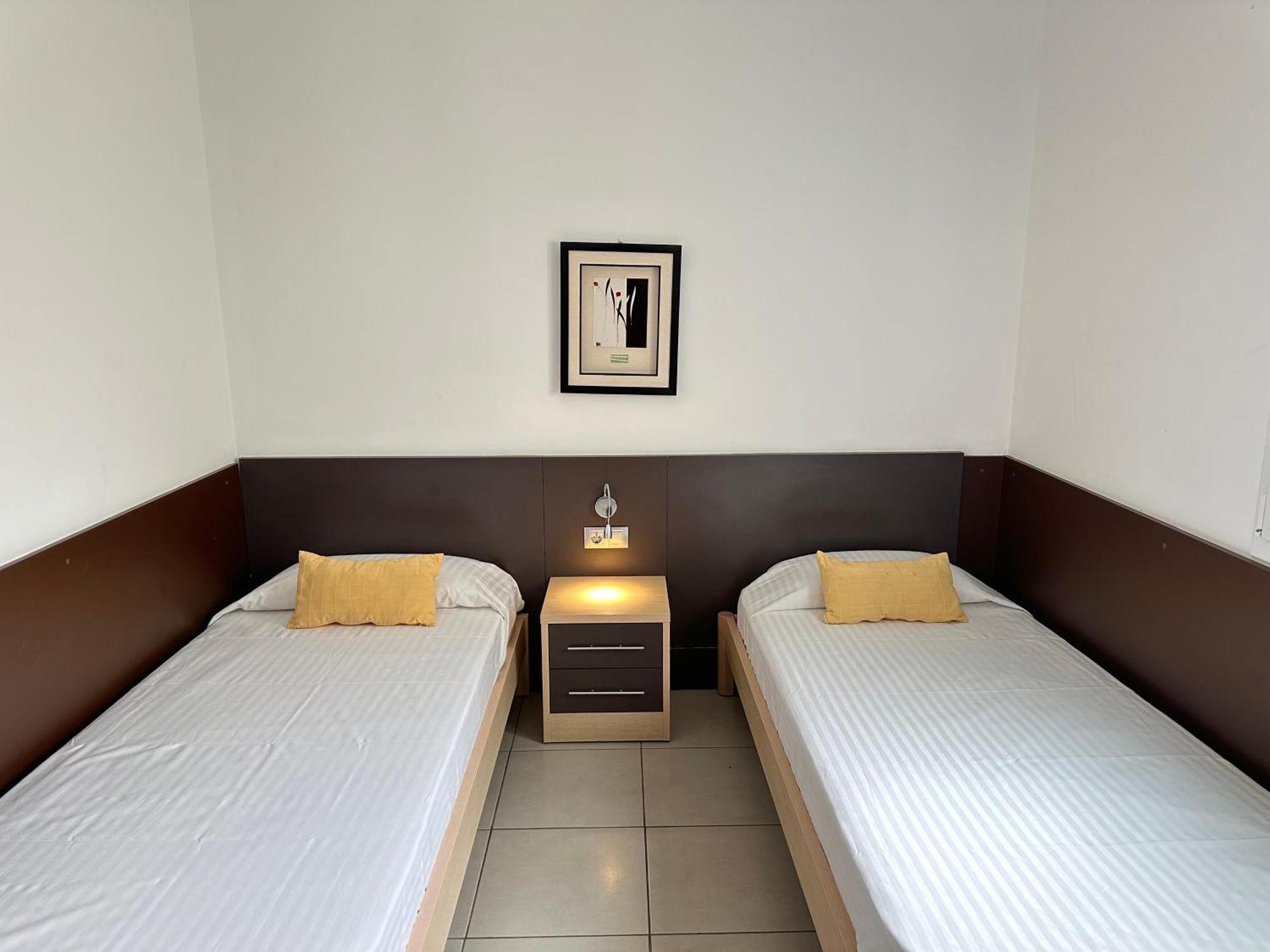Agi Drugstore Apartments โรเซส ภายนอก รูปภาพ