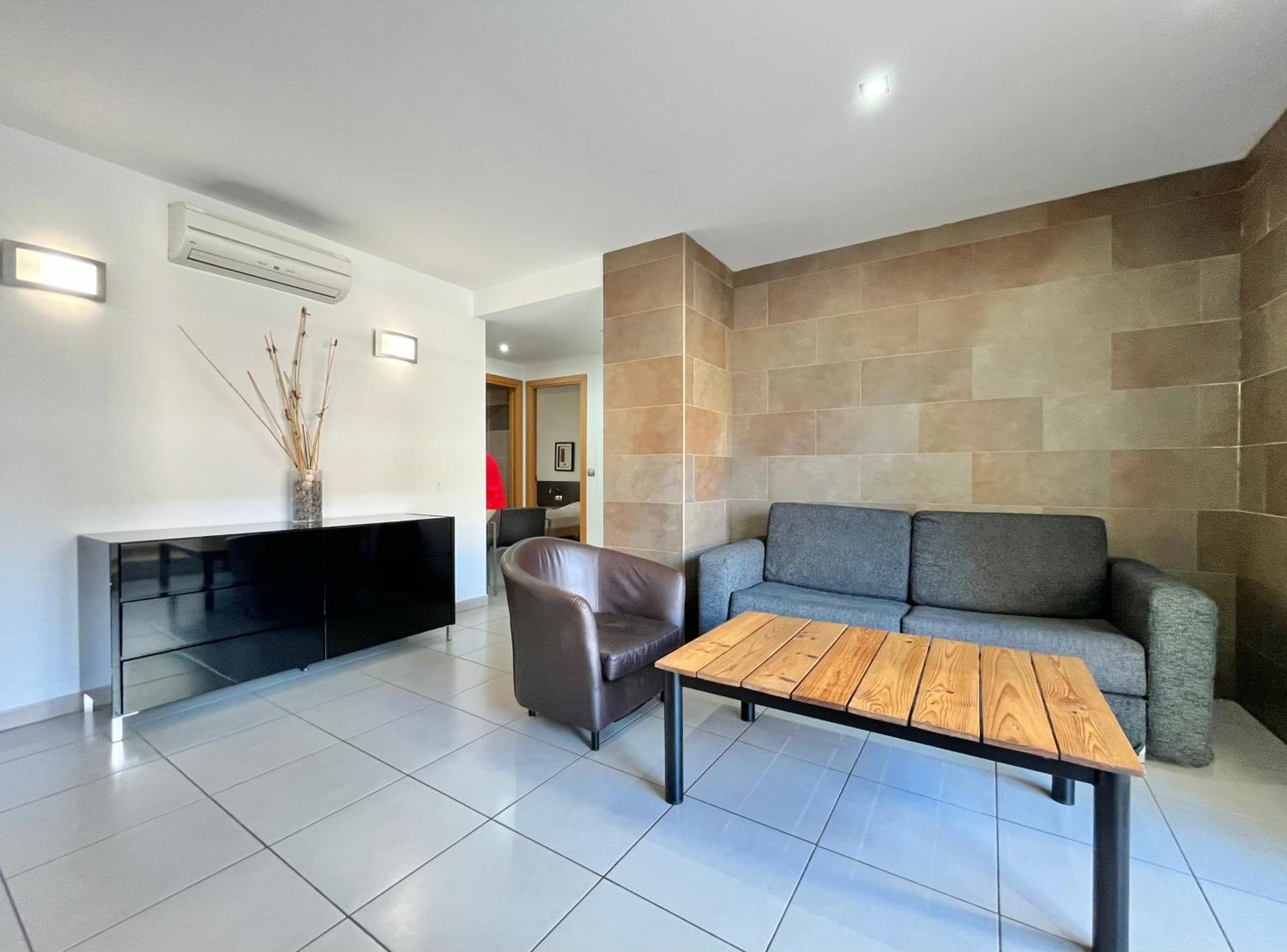 Agi Drugstore Apartments โรเซส ภายนอก รูปภาพ