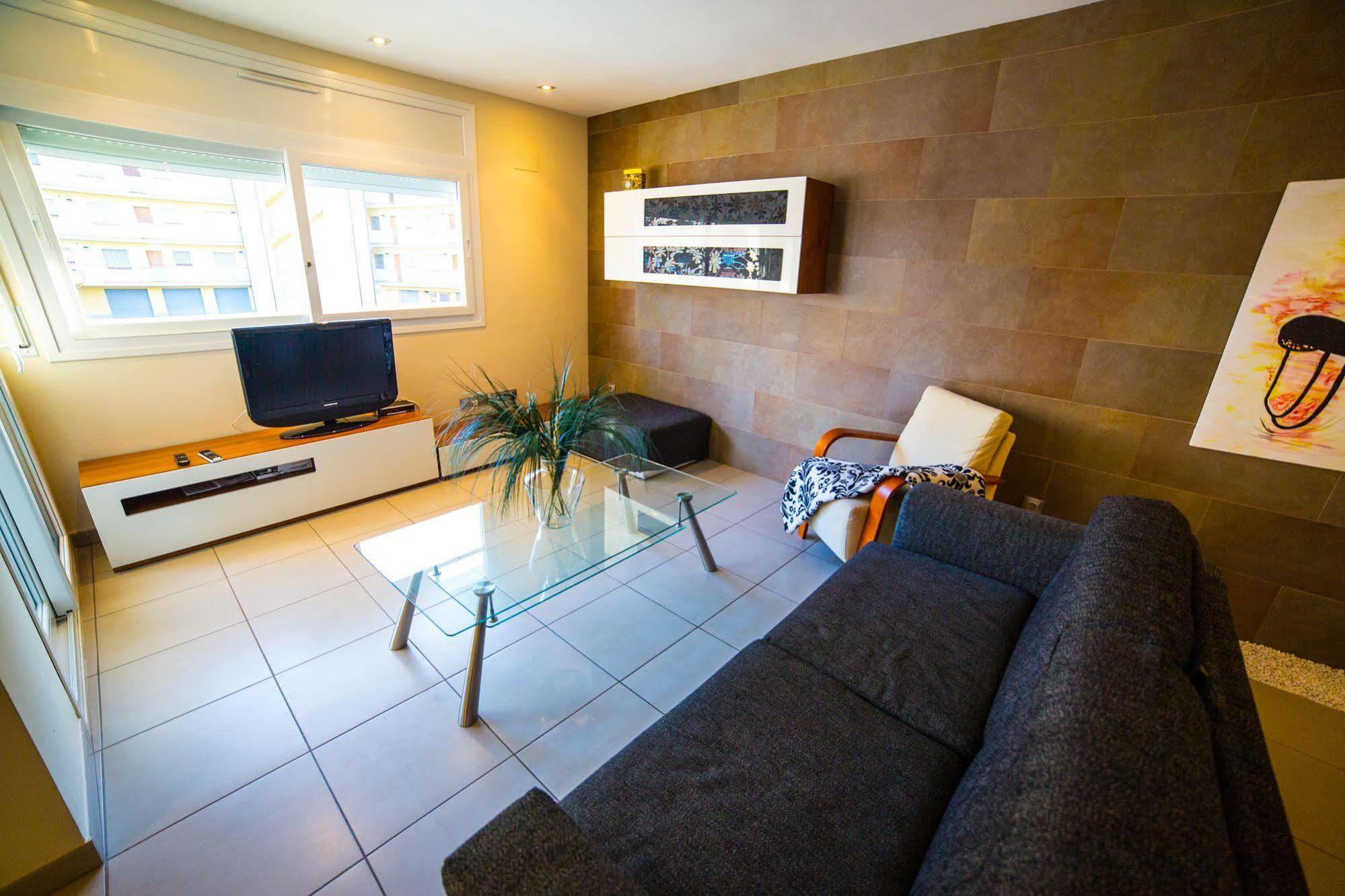 Agi Drugstore Apartments โรเซส ภายนอก รูปภาพ